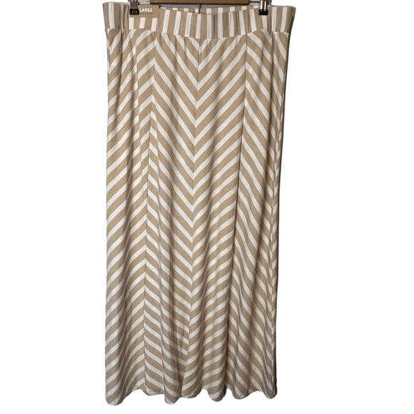 Maurices Tan/White Diagonal Striped Maxi Skirt Size XL #H1213 NWT Soft! - Picture 4 of 10